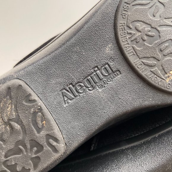 Alegria Qin Black Leather Velcro Round Toe Shoes - Picture 5 of 11